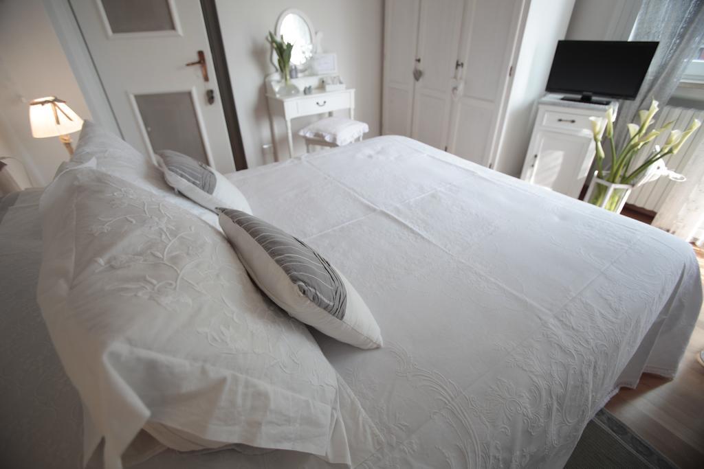 B&B La Casa Di Pamela Casciago Extérieur photo