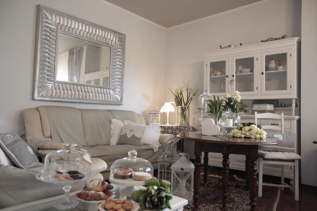 B&B La Casa Di Pamela Casciago Extérieur photo