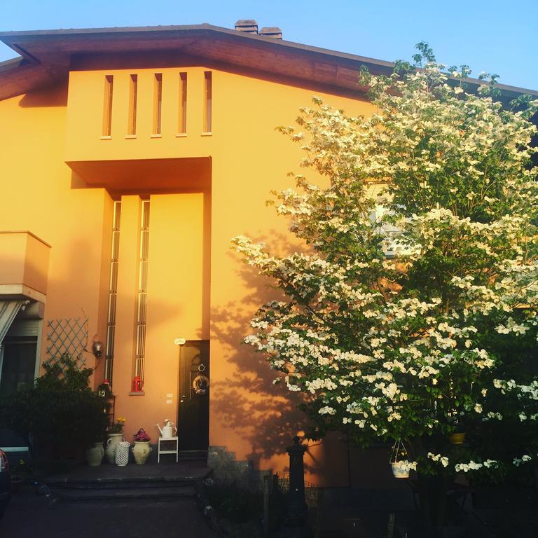 B&B La Casa Di Pamela Casciago Extérieur photo
